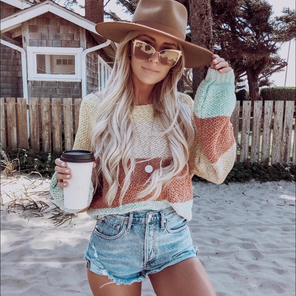 Blank Paige colorblock slouchy crewneck sweater perfect for spring—lightweight